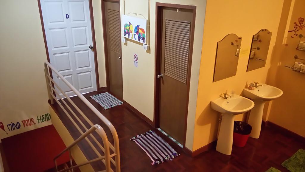 Pm Guesthouse Chiang Mai Exteriör bild