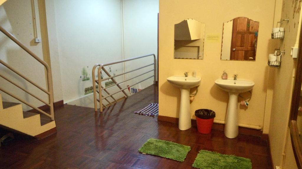 Pm Guesthouse Chiang Mai Exteriör bild